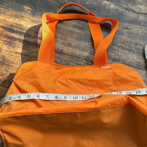 Baggallini orange carry all nylon tote large with pink lining - Picture 14 of 14